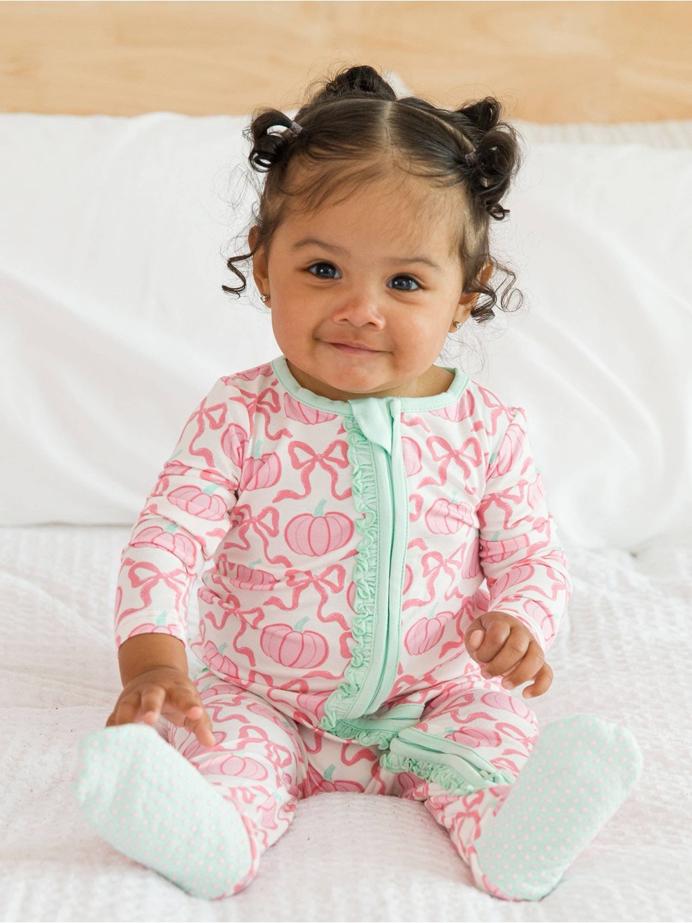 Rufflebutts Softsnooze Pumpkin Bows Print Footie 0-3 3-6 months